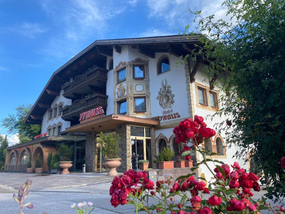 Hotel Tyrolis Zirl Exterior photo